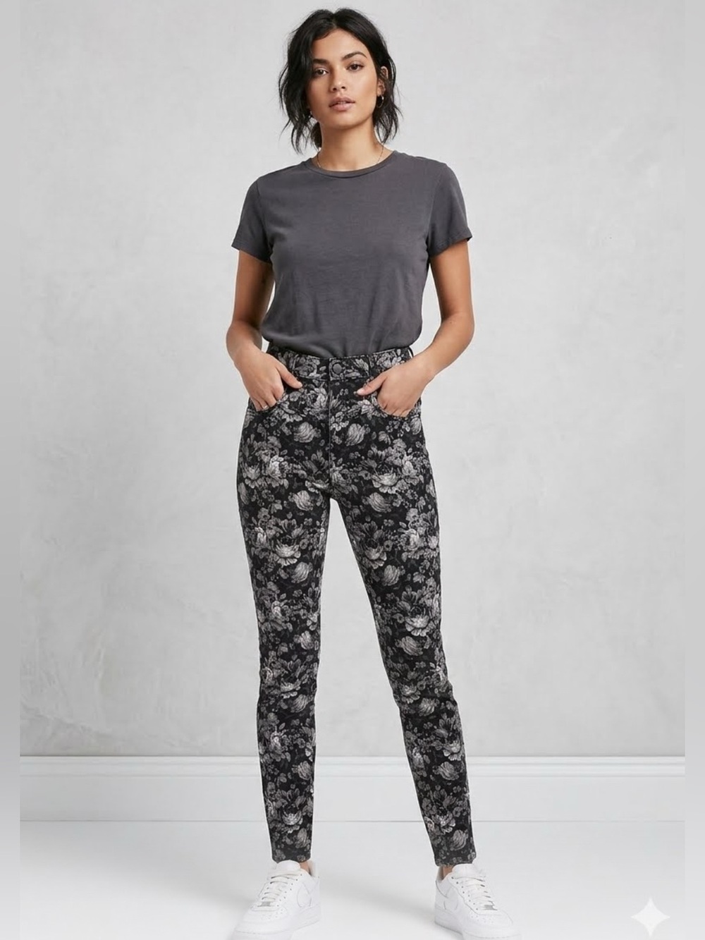 BDG‎ High Rise Skinny Jeans Womens 27x29 Black Grey Floral Print Twig Leg Denim